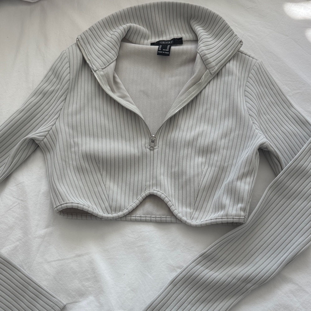 Forever 21 Light Gray Ribbed Cropped Sweater